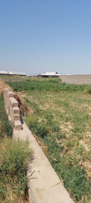 8-sotix yer uchastka sotiladi srochna