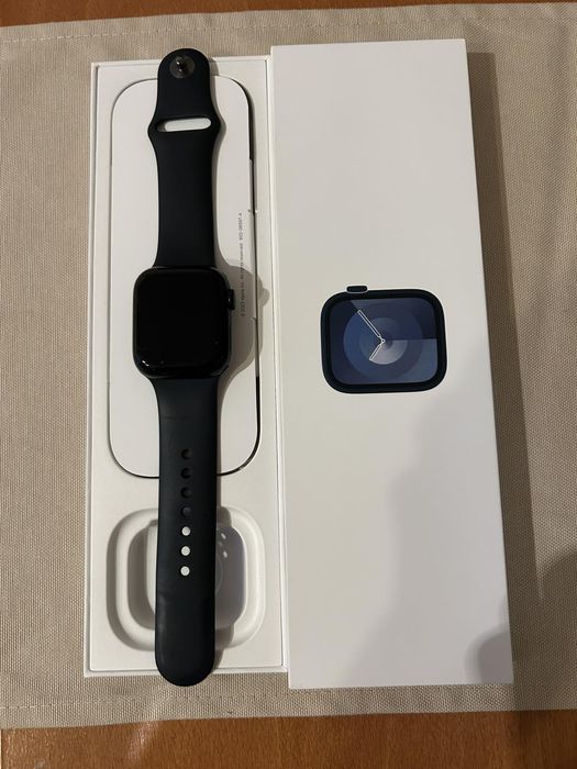 Часовник Apple watch series 9