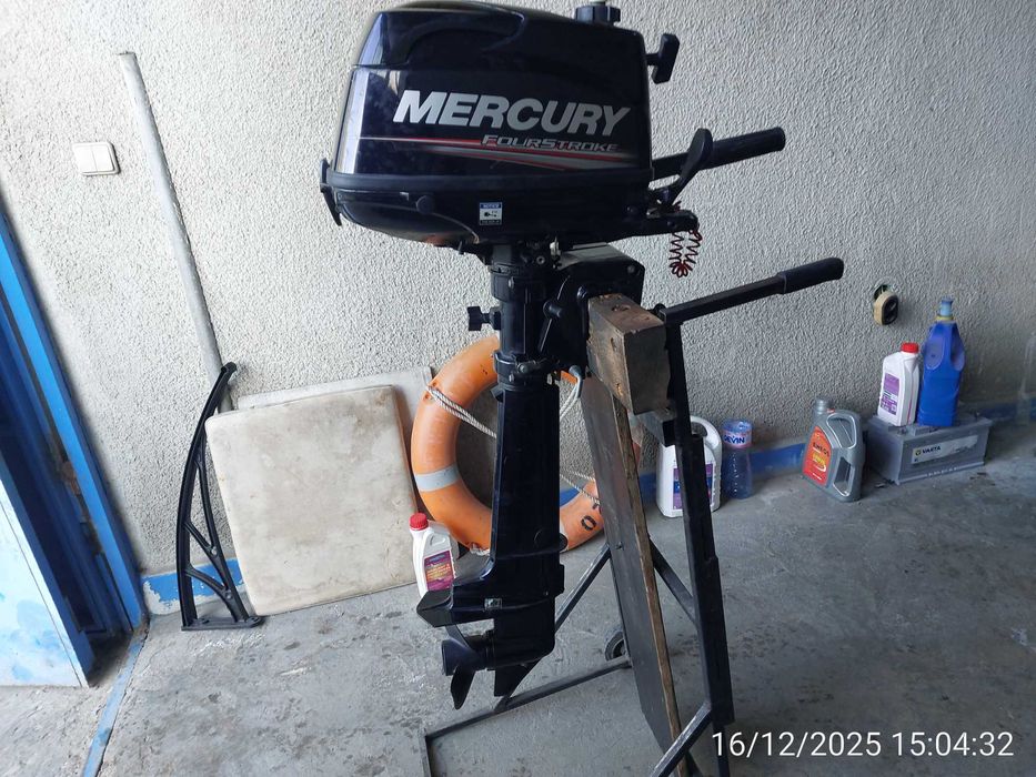 Продавам двигател Mercury 6