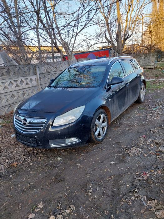 Aripa stanga sau dreapta fata opel insignia an 2010