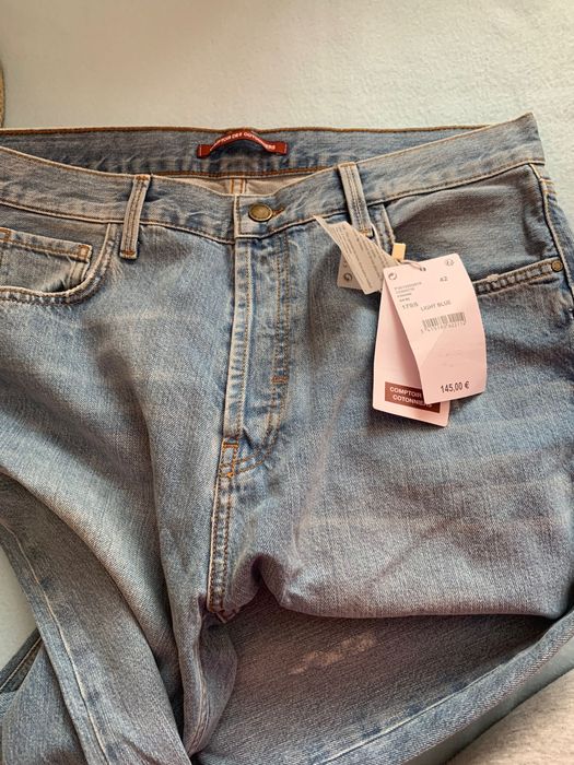 Blugi pentru bărbați