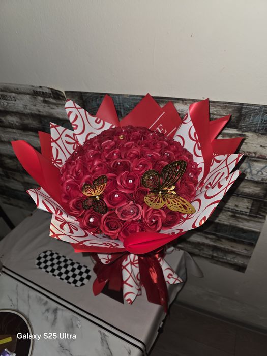 Buchet 71 de trandafiri din săpun