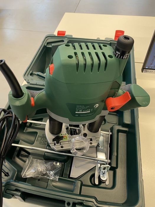 Оберфреза Bosch POF 1400 ACE