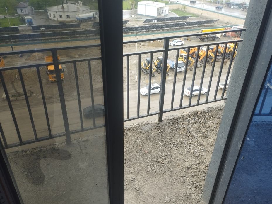 7-mikrayon Lelenizm chorrahasi oldida joylashgan karobka uy sotiladi