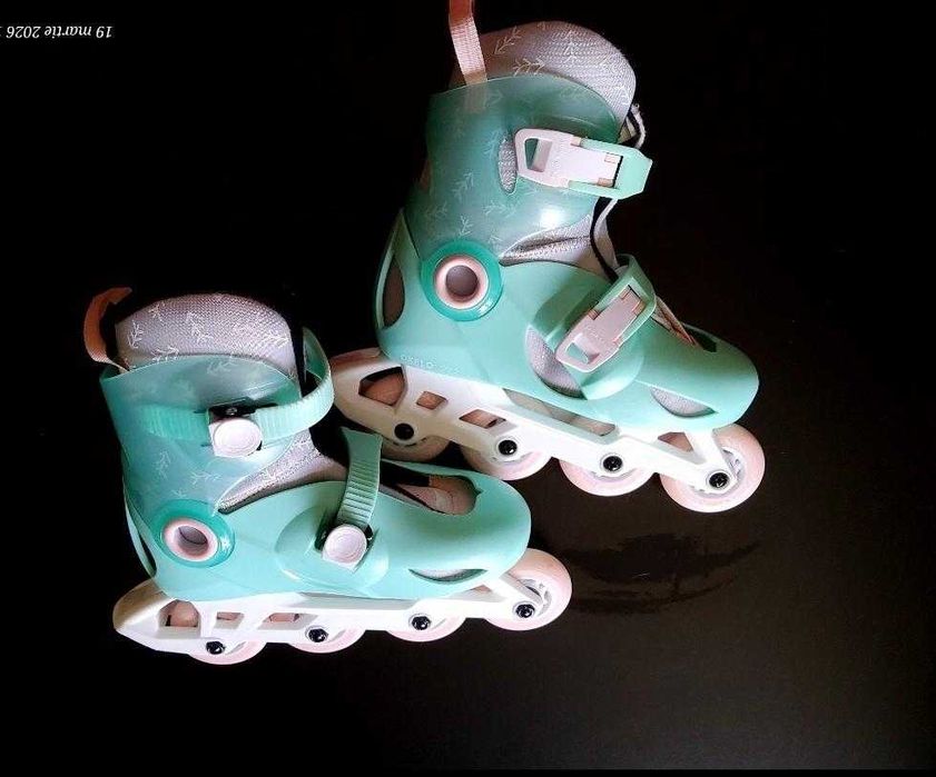 Role pentru copii reglabile, mărime 30–32, culoare mentă/roz