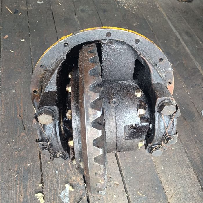 Продам редуктор на Погрузчик