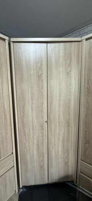 Ъглов Гардероб ЧИСТО НОВ