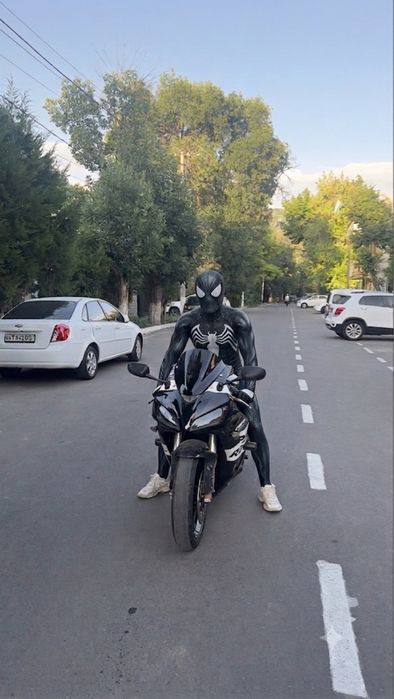 Продам хонбу сбр1000рр