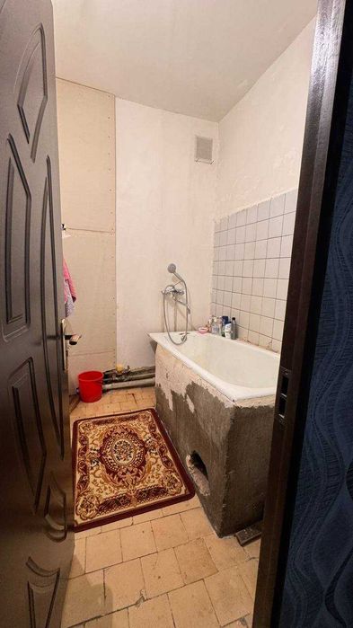 Продаётся квартира Юнусабад4 3 ком 3 этаж ориентир Круг, Автосалон