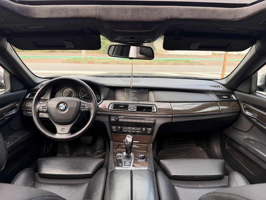 Bmw 740 XDrive 4 Butoane