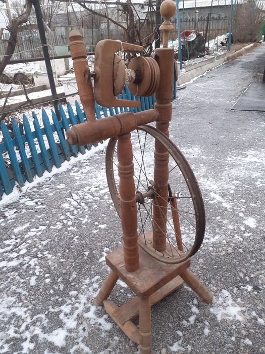 Прялка ножная,деревянная