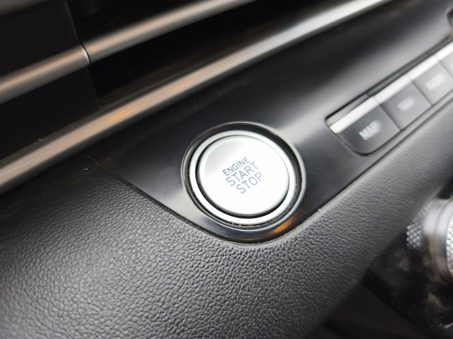 Продам Hyundai Elantra Lux