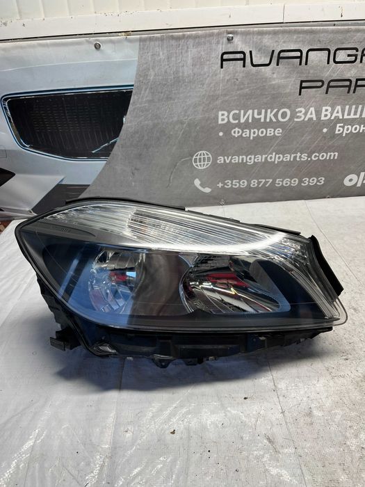 Ляв  и десен фар Mercedes A W176 (2012-2015)