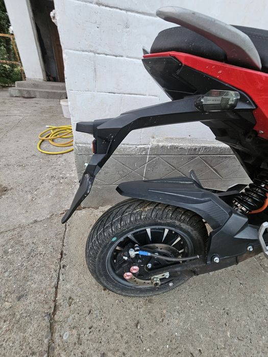 Продаю электробайк Bonvi 2000W