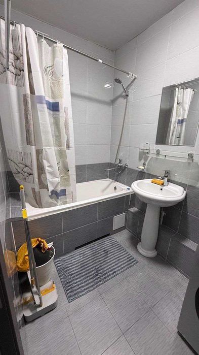 продается квартира 2хкомнатная Мирабадский район