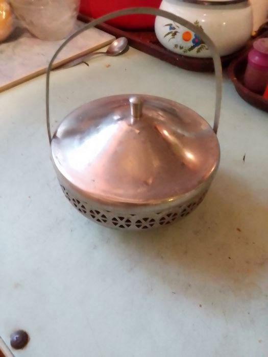 .Сахарница хорошая