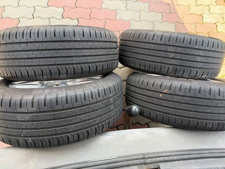 Jante de aluminiu originale VW Golf 7 R16 cu cauciucuri bune de vara