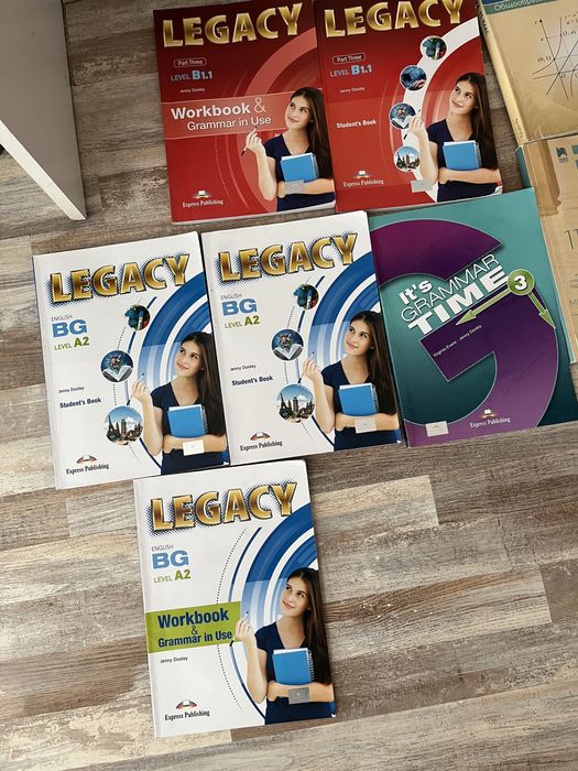 Учебници 10 -философия Legacy английски
