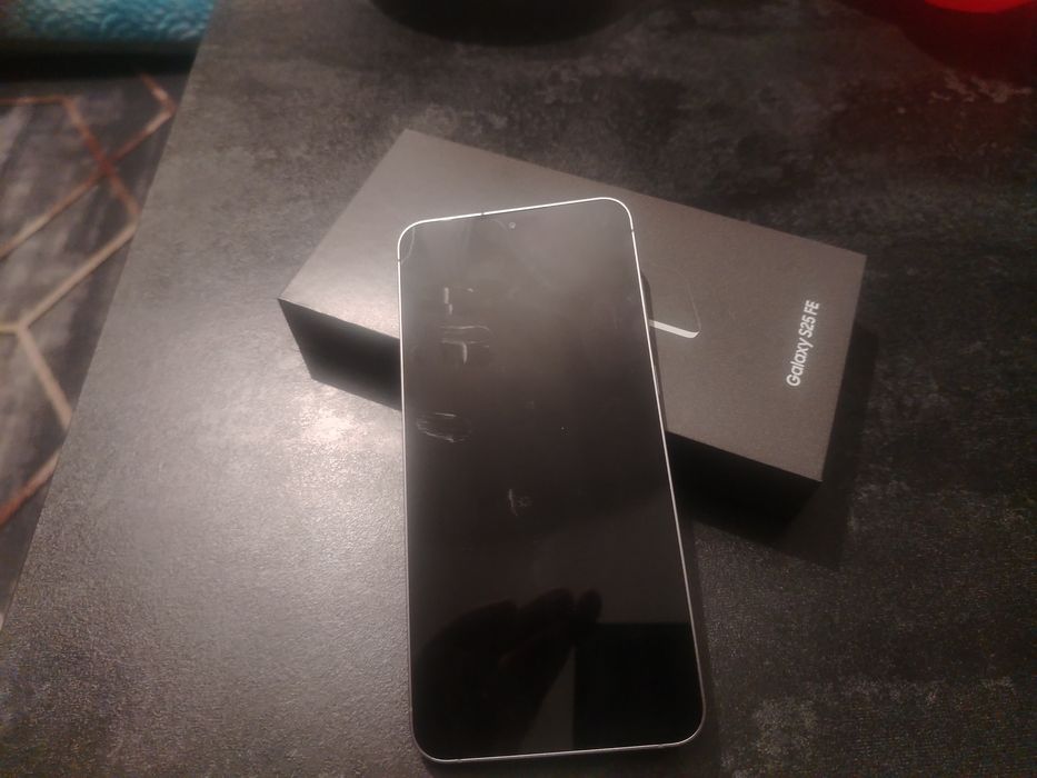 Срочно продам телефон.