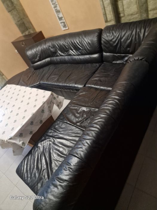 Кожен диван +маса+барче+висок двоен шкаф внос от Германия