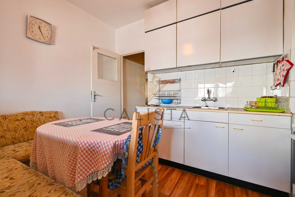 Тристаен апартамент под наем в ж.к. Света троица, 2157709