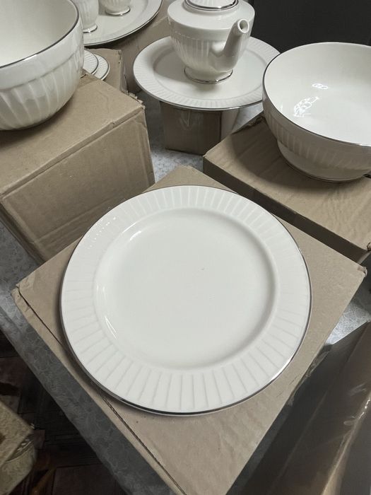 Продам сервиз на 12 персон