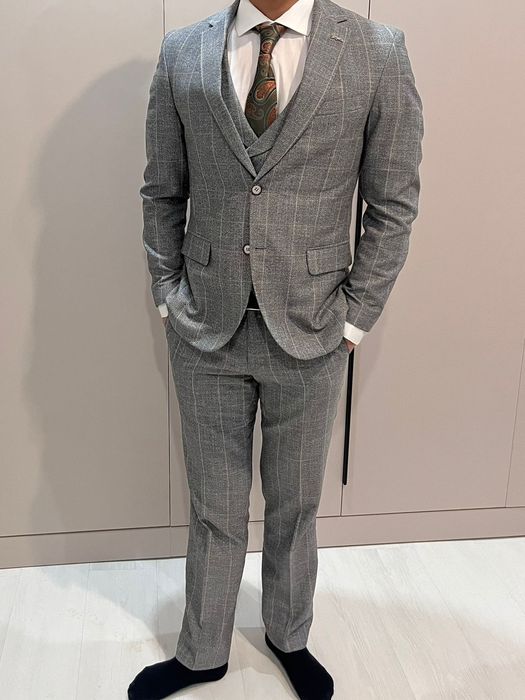 Продам костюм, тройку