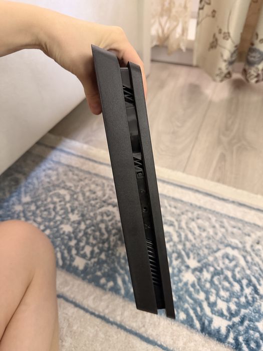 Ps-4 Pro slim. Продам playstation pro slim