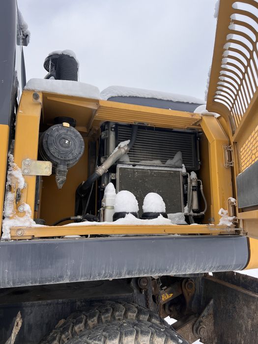 Экскаватор калёсный 150