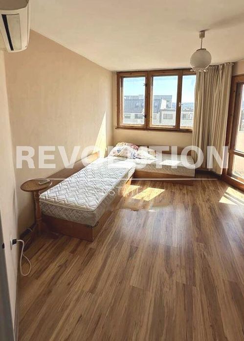 Дава се под наем Тристаен апартамент в Варна, Колхозен пазар - 64 кв.м за 400 € - Снимка #3