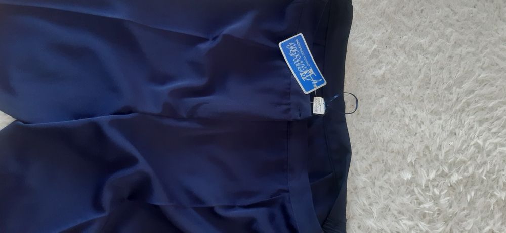 Нови големи панталони