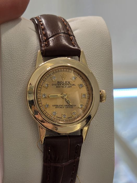 Прожам женские золотве часы Rolex