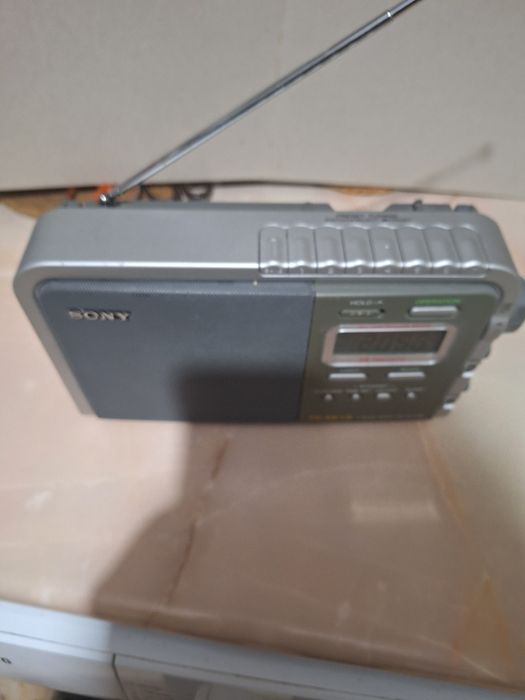 Vand radio Sony ICF-M770SL.
