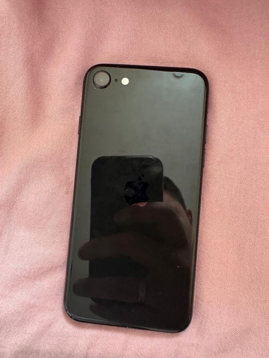 Айфон се2  обмен с моей доплатой