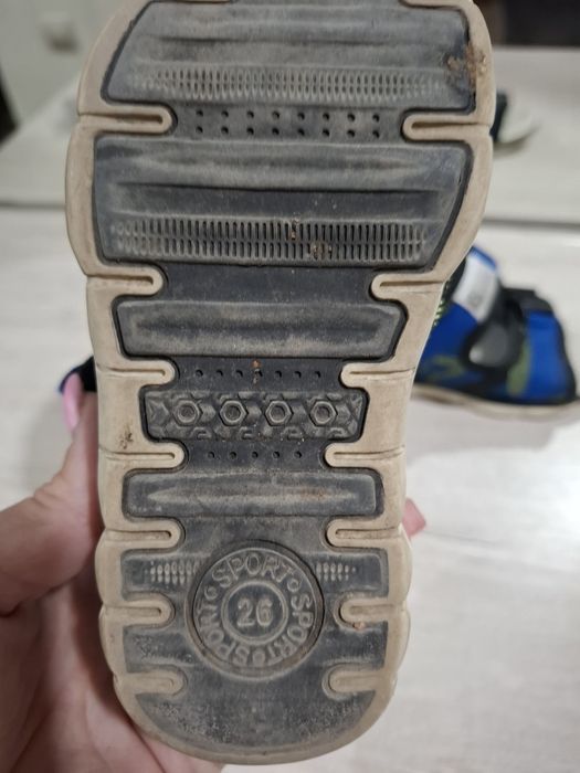 Продам сандали фирменные