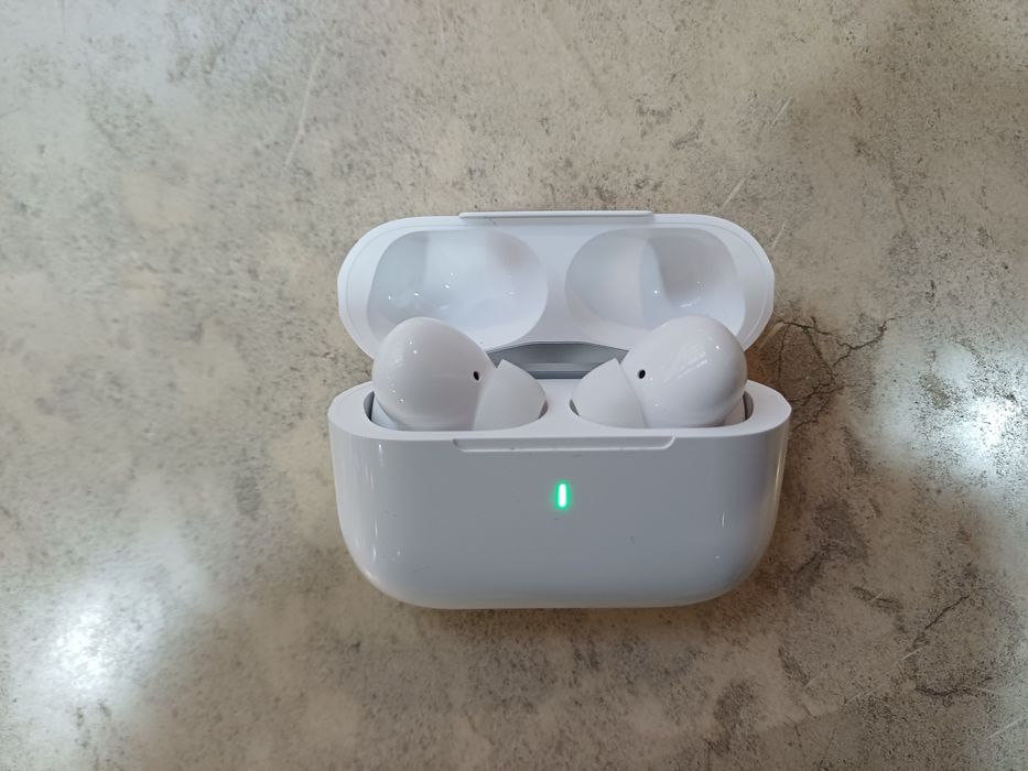 Чисто нови, безжични слушалки