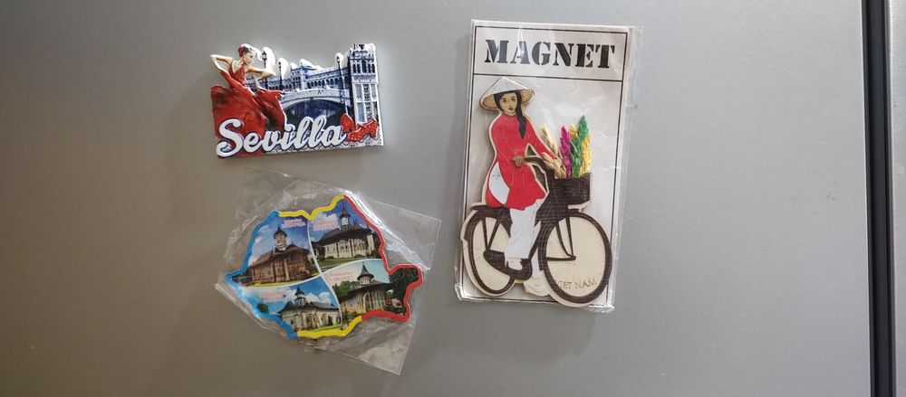 3 magneți frigider/ 10 lei