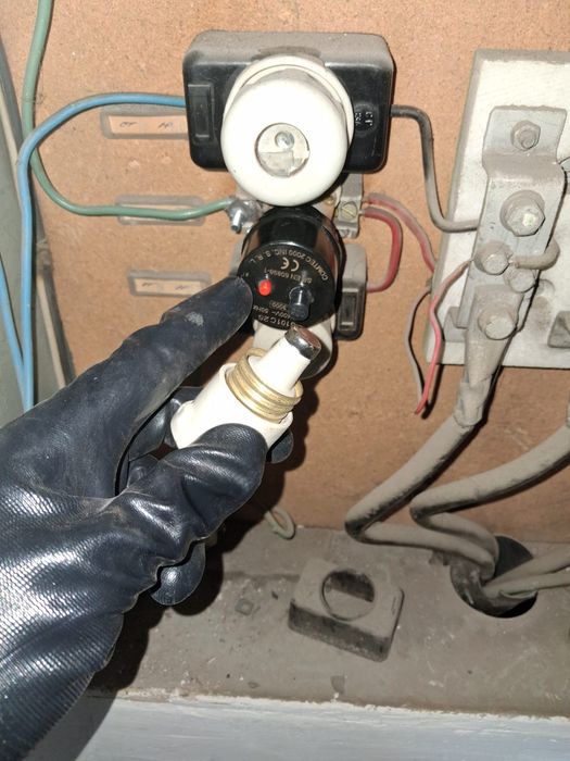 Electrician Calificat București