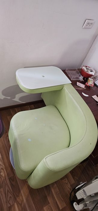 Продам кресло для салонов красоты и мастеров