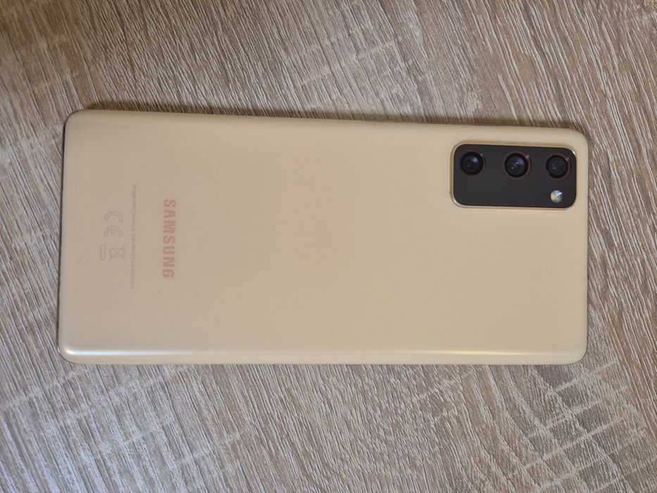 Vând telefon Samsung S20 FE