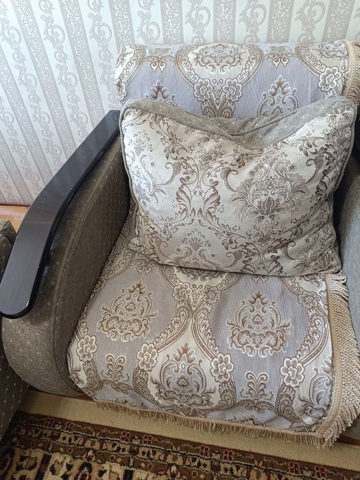 Диван кресло  продаеться 70000тг