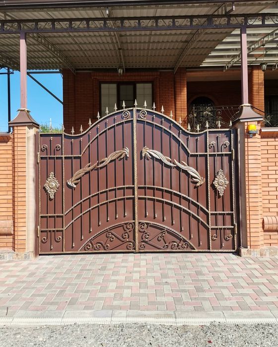 Покраска ворот реставрация