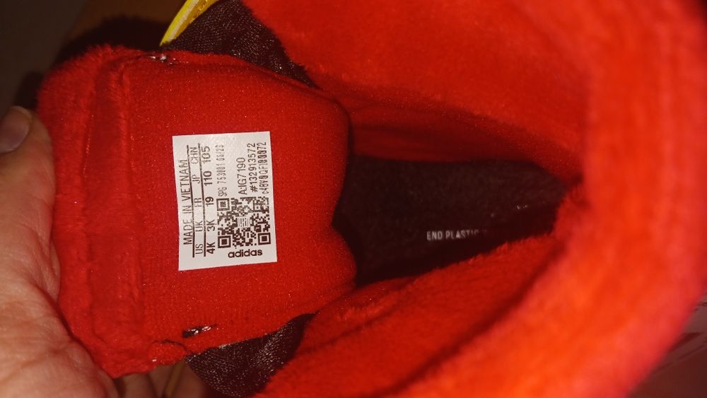 Нови! Ботуши ADIDAS 19 номер