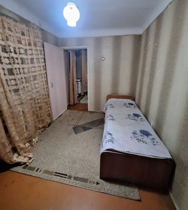 продам 3-х ком. 56в. центр 2-этаж