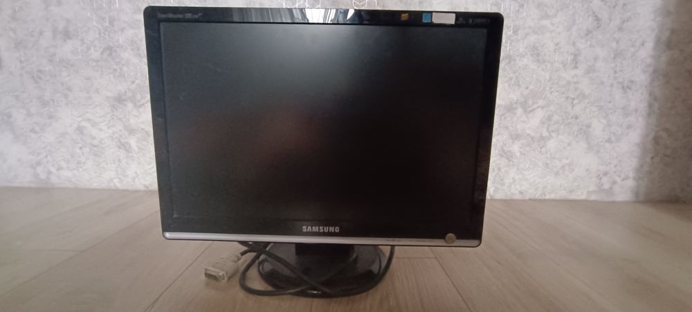Samsung SyncMaster 931CW Plus.