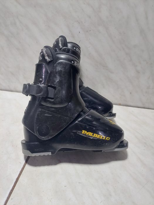 Clapari ski schi  Dalbello mondo 19,5 corespunde mărimii 29