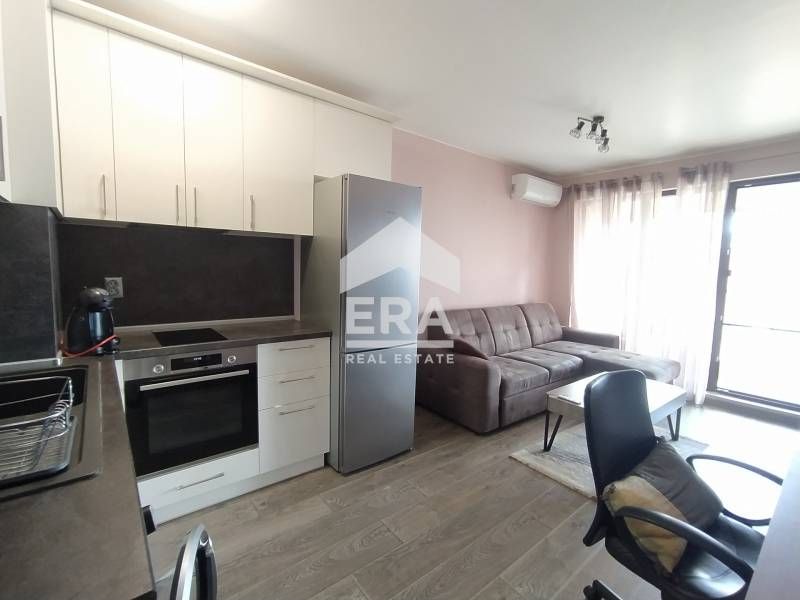 Дава се под наем Двустаен апартамент в Варна, Бриз - 58 кв.м за 563 € - Снимка #3