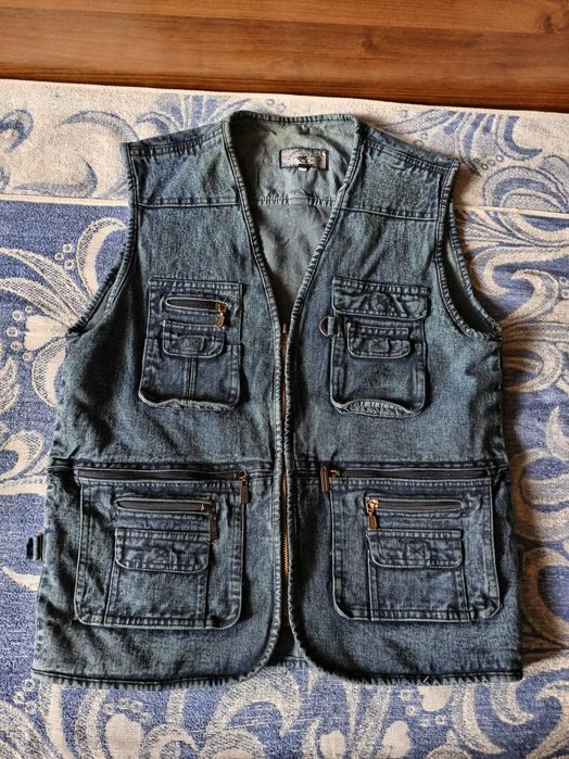 Продам мужские жилеты