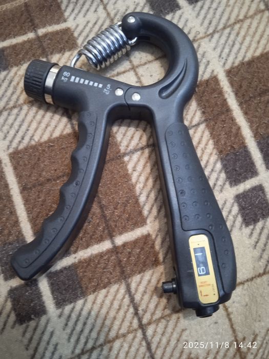 Экспандэр с щетчиком.