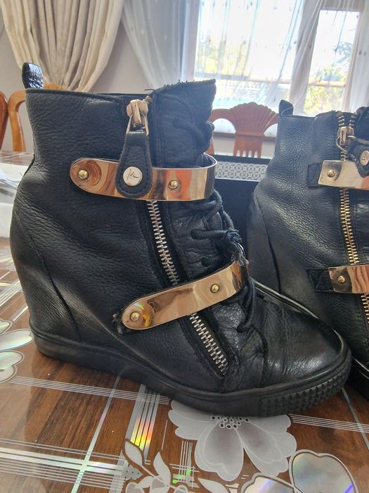 Осенние кожаные, модные сапоги